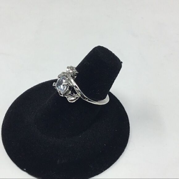 Brilliant Round CZ In Leaf Wrap Setting (H15) - Picture 4 of 6